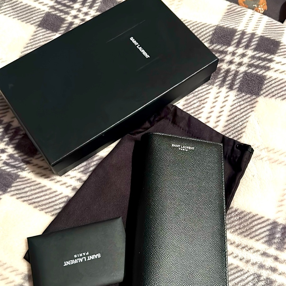 Sant laurent  Continental wallet 🪪